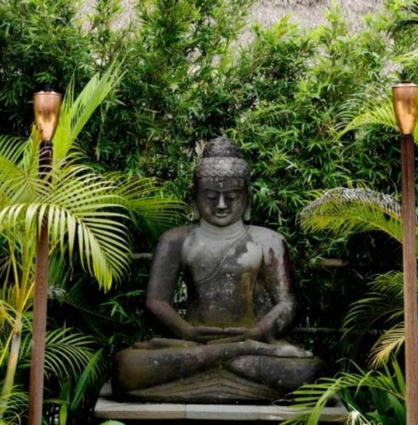 Tượng phật trang trí sân vườn