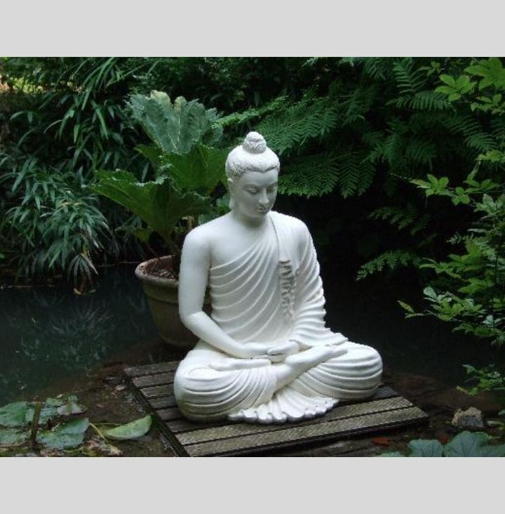 Tượng phật trang trí sân vườn