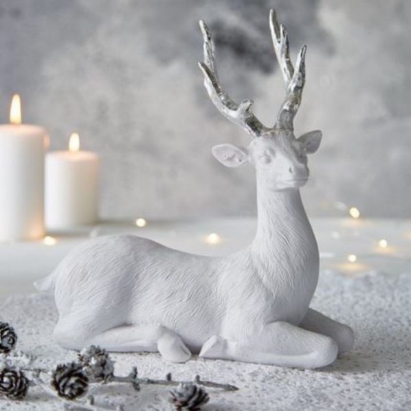 Tượng nai trang trí sân vườn