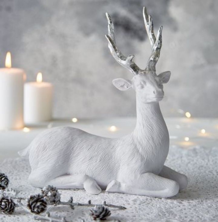 Tượng nai trang trí sân vườn