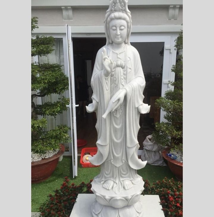 Tượng Phật sân vườn