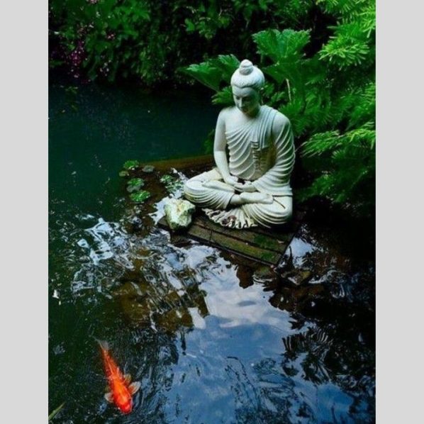 Tượng Phật sân vườn